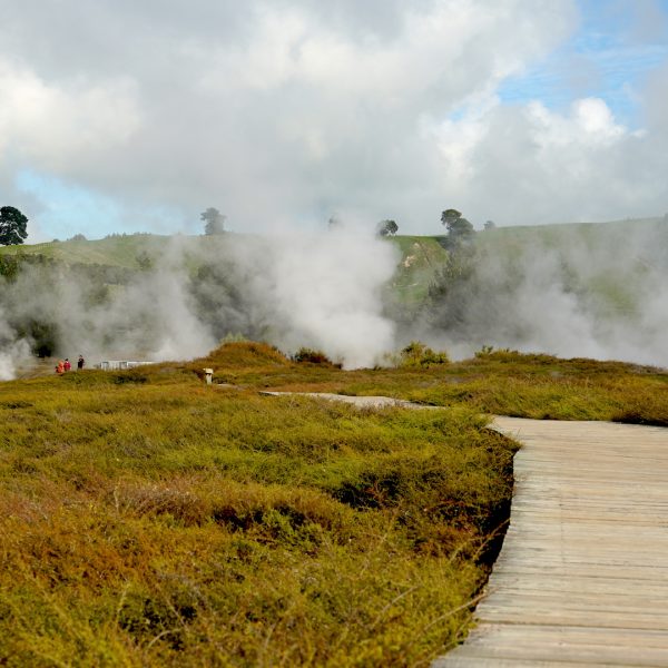 Taupo-Crator-of-the-moon