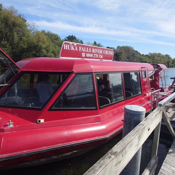 Taupo-Hukafall-Cruise-01